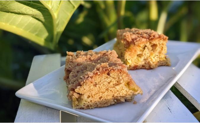 Rhubarb Coffee Cake